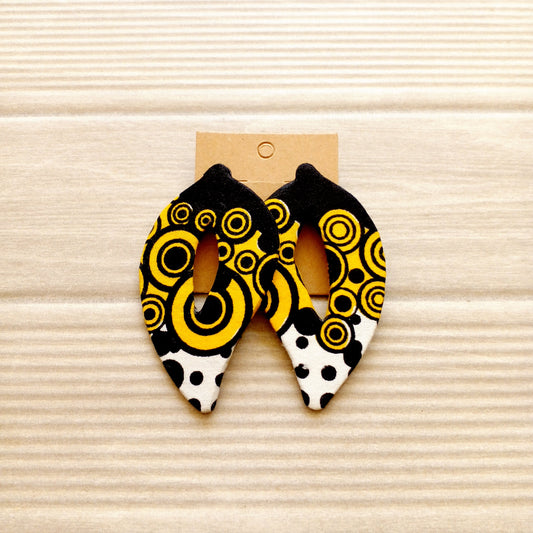 Boucles d'oreilles puces